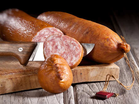 Saucisse de Morteau & pommes de terre rôties façon sarladaise